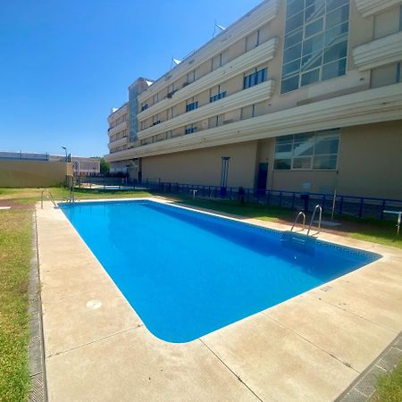 Fibes Con Piscina Y Parking Gratis Apartamento Sevilla Este Exterior photo