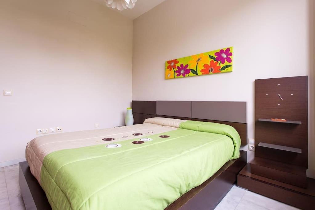 Fibes Con Piscina Y Parking Gratis Apartamento Sevilla Este Exterior photo