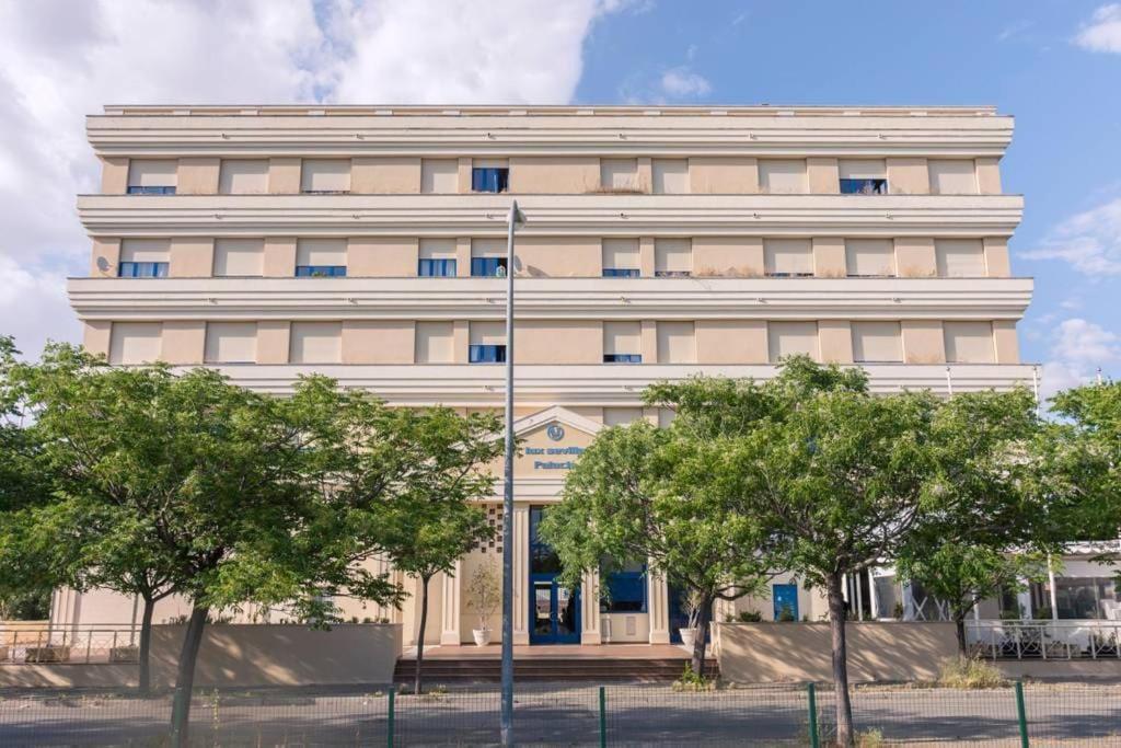 Fibes Con Piscina Y Parking Gratis Apartamento Sevilla Este Exterior photo